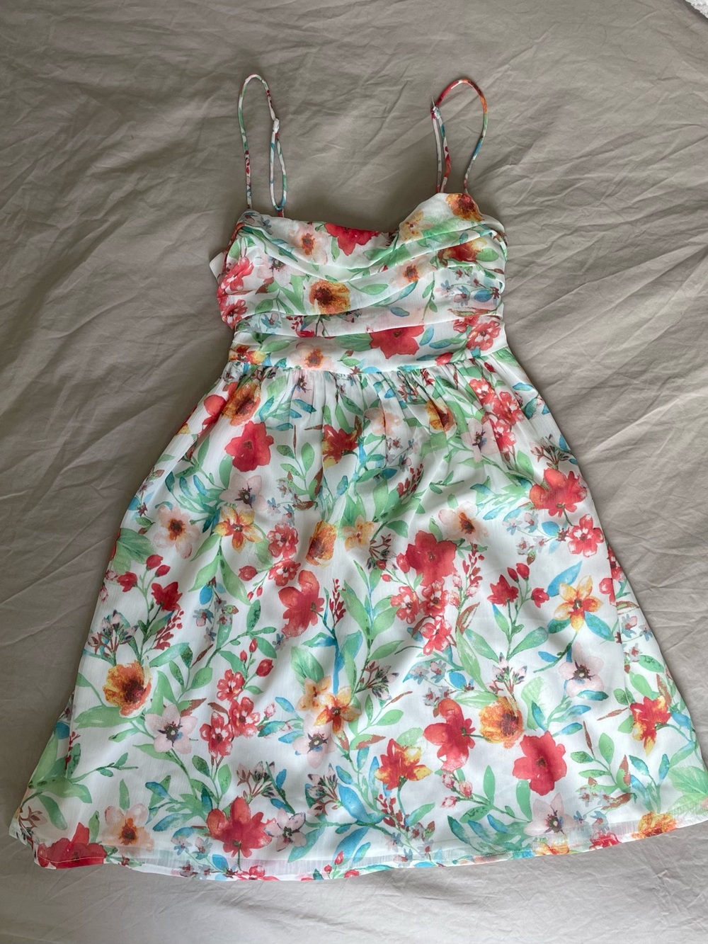Promesa White Floral Mini Dress